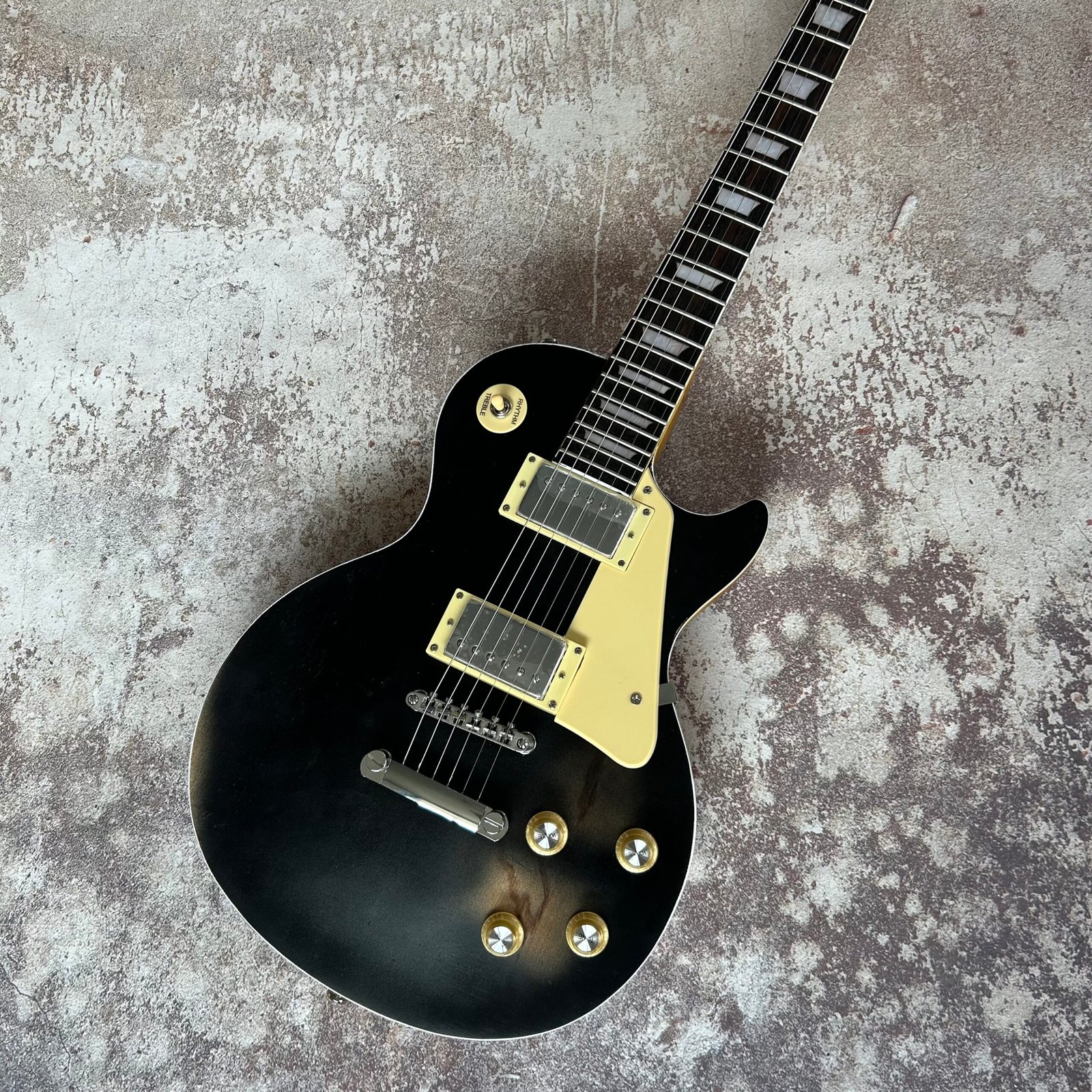 Made in China with postage Retro, black before Dan Dan and yellow after Dan Dan 2696. Retro, black before Dan Dan and yellow after Dan Dan 269