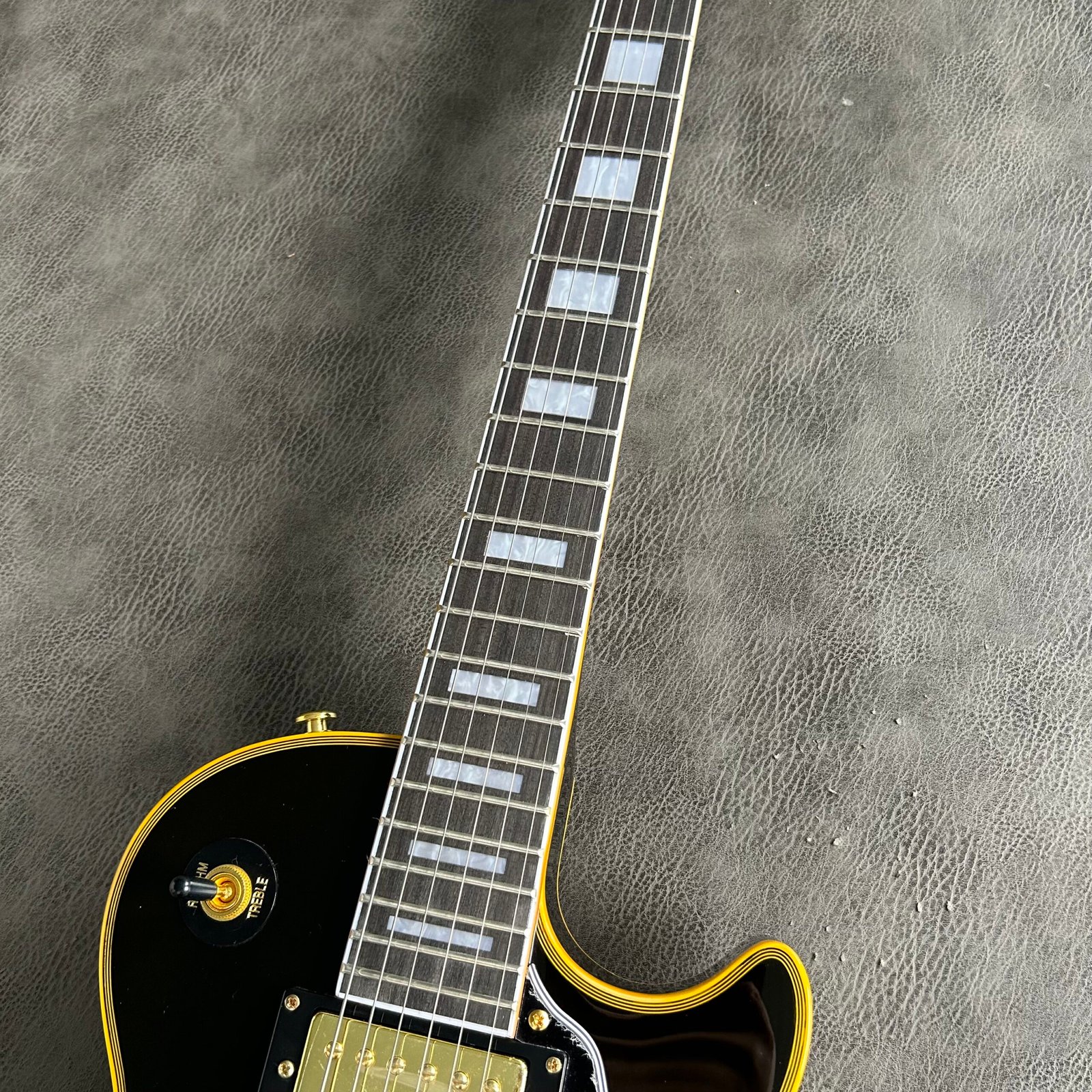 Made in China with postage Three gold pieces of Huang Lu yellow label and black card - Image 4