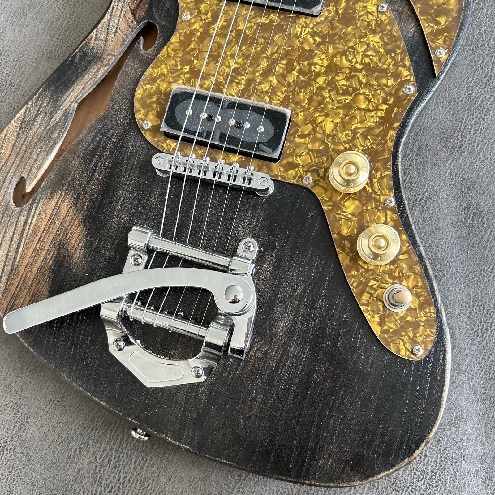 Made in China with postage Jaguar F hole is used as a small rocker for the old roasted maple neck fingerboard. - Image 3