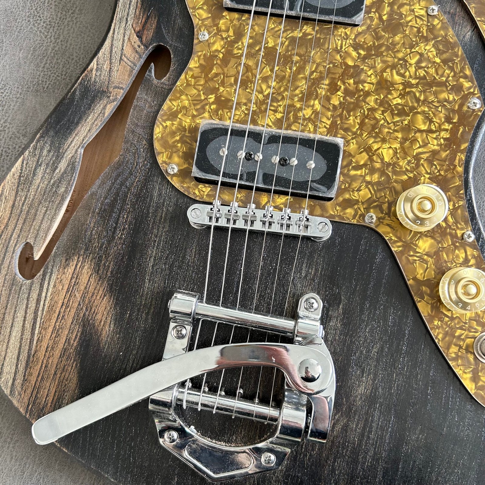 Made in China with postage Jaguar F hole is used as a small rocker for the old roasted maple neck fingerboard. - Image 2