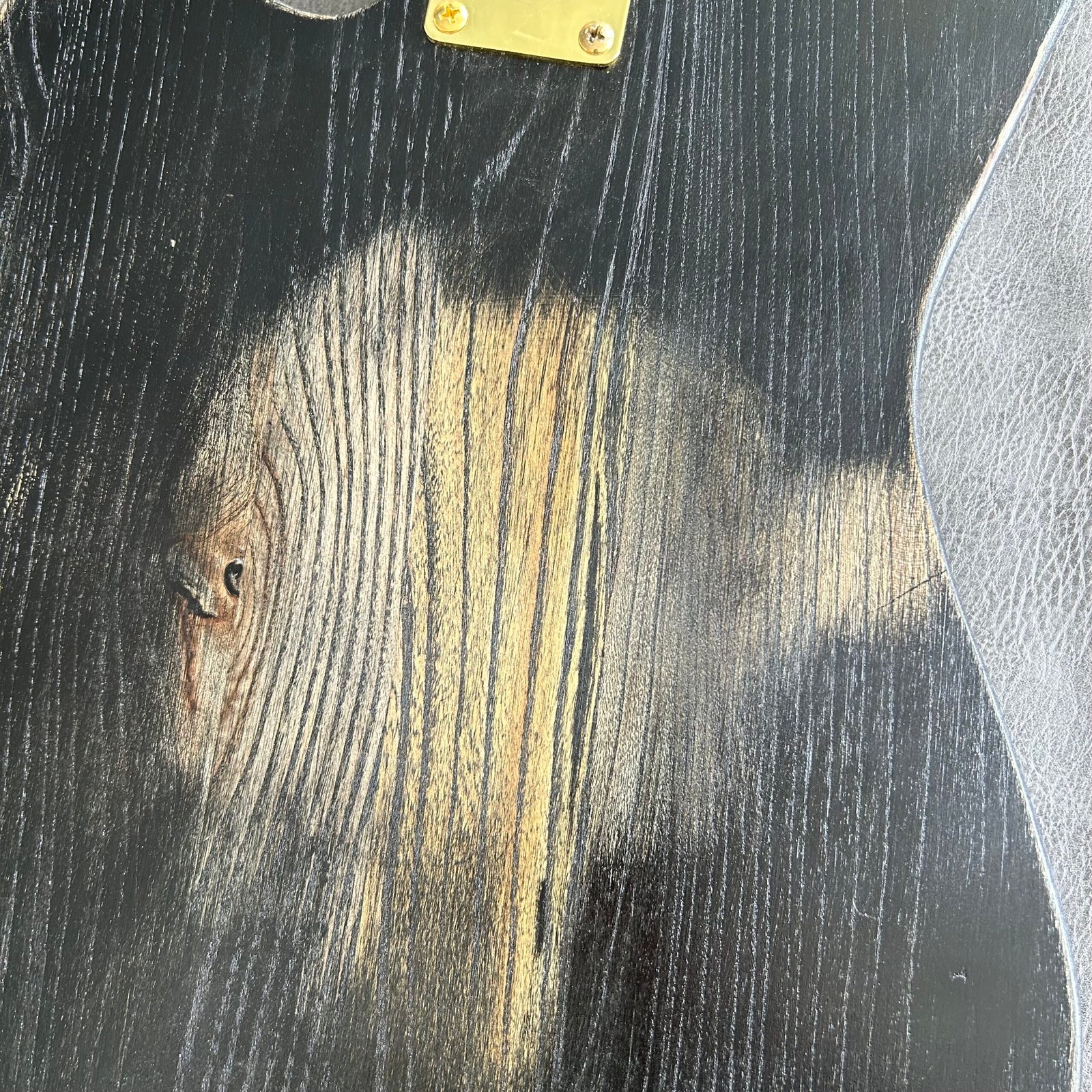 Made in China with postage Jaguar F hole is used as a small rocker for the old roasted maple neck fingerboard. - Image 6