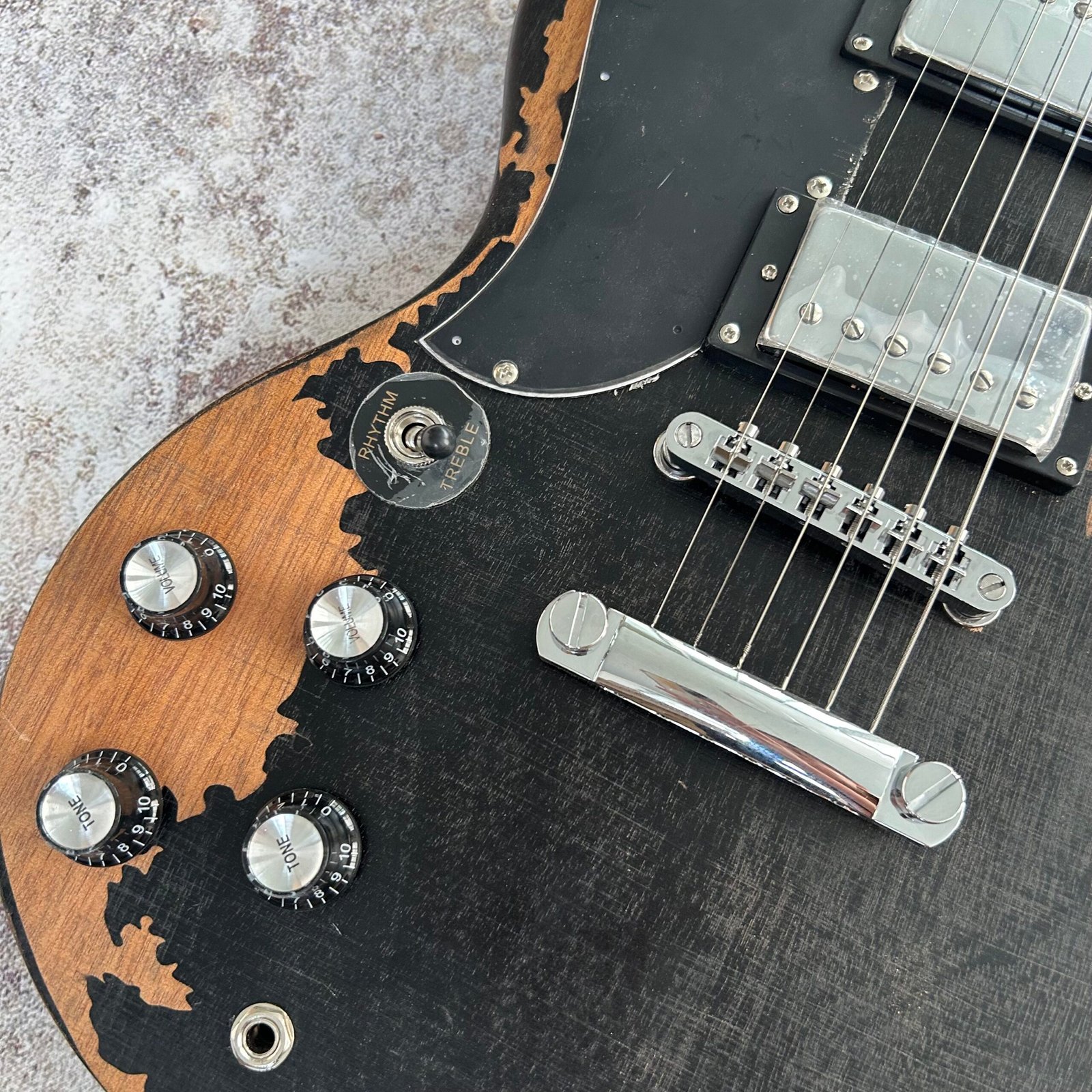 Made in China with postage Retro black SG backhand 268 - Image 3