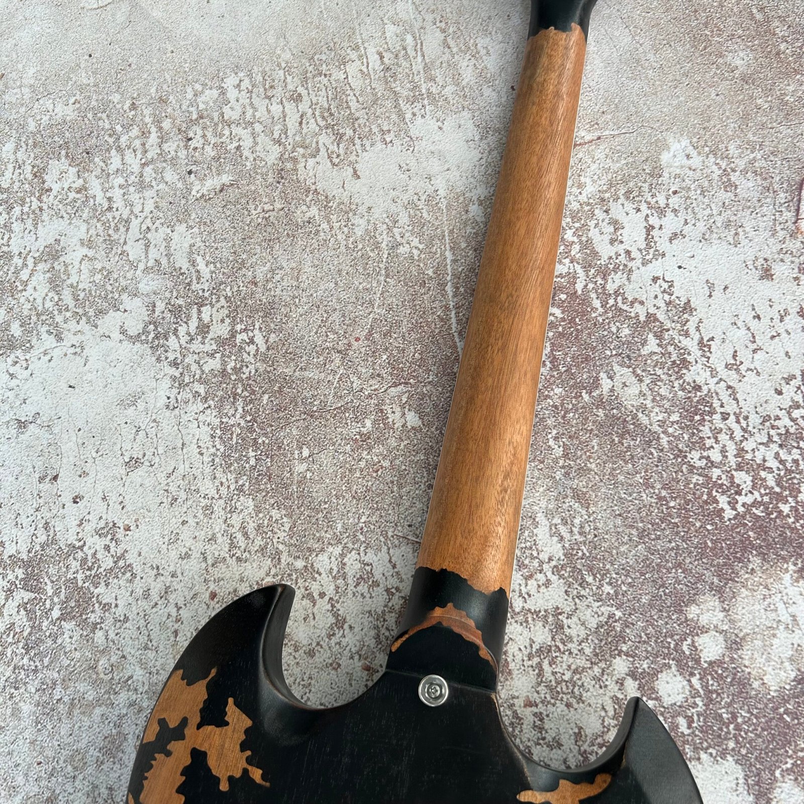 Made in China with postage Retro black SG backhand 268 - Image 7