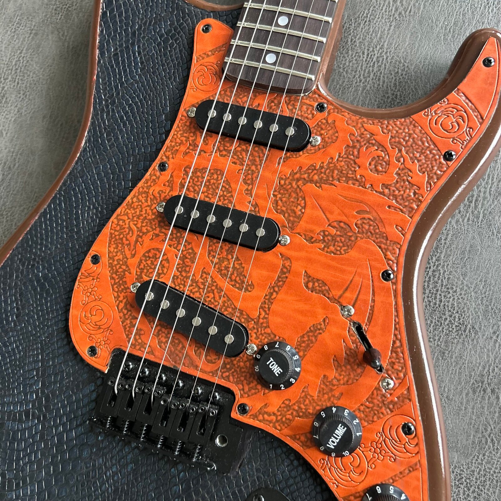 Made in China with postage front and rear leather case ST - Image 2