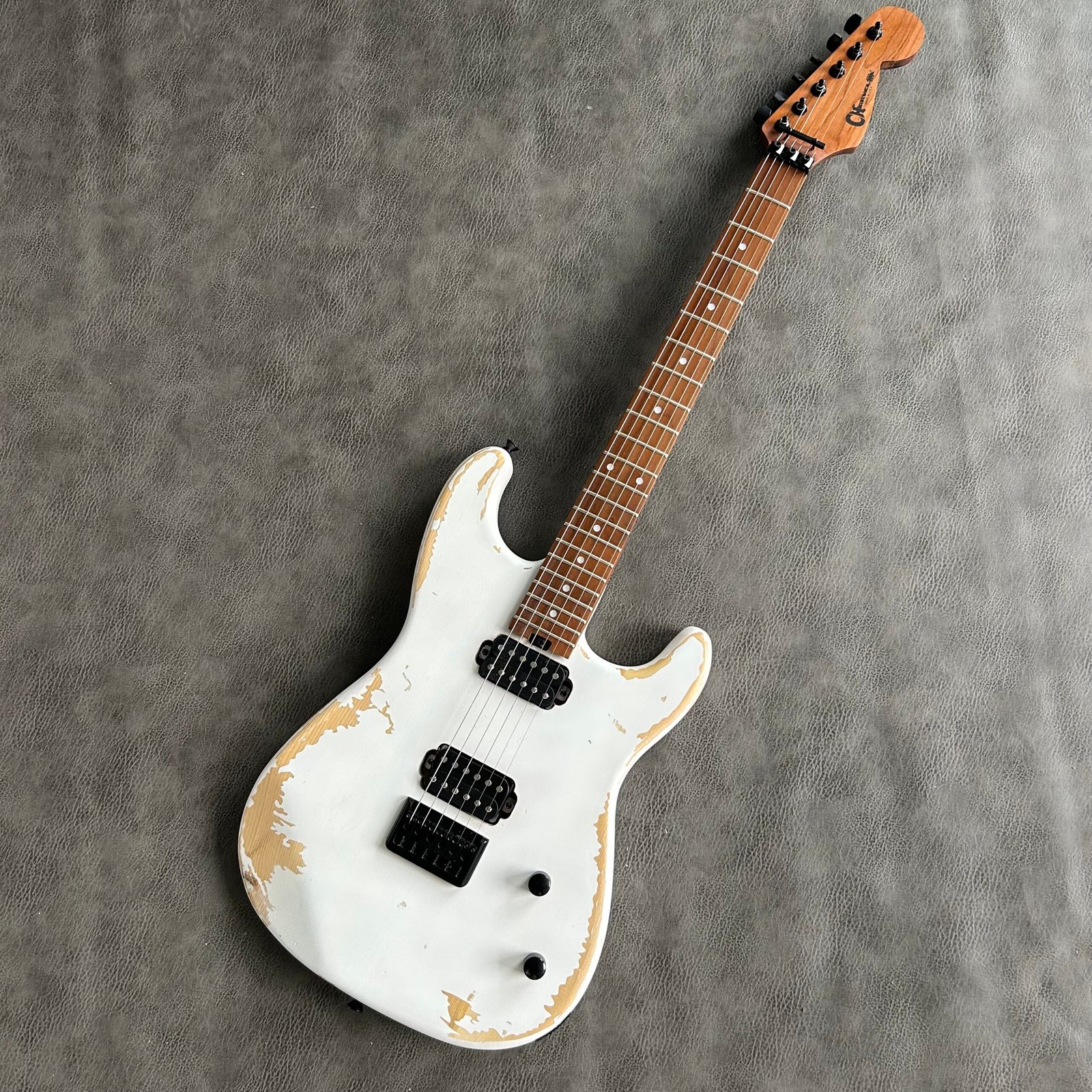 Made in China with postage Wear strings after making old white ST