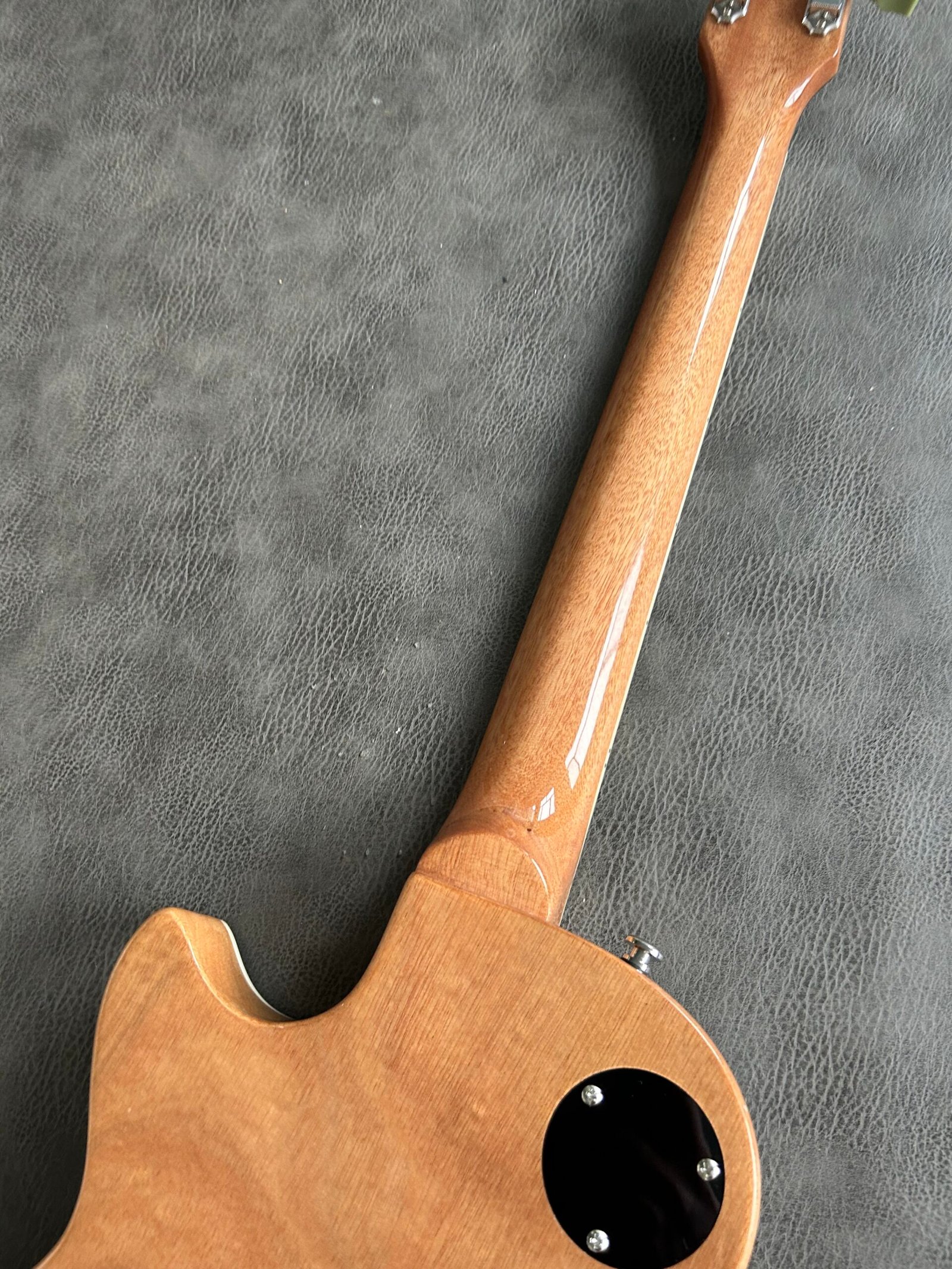 Made in China with postage Blue denier P90 - Image 7