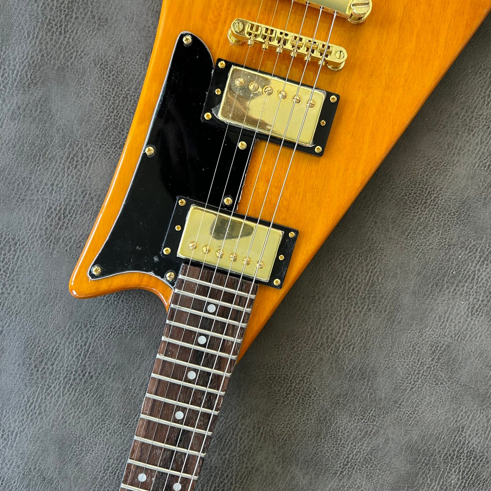 Made in China with postage Alien V-head - Image 2