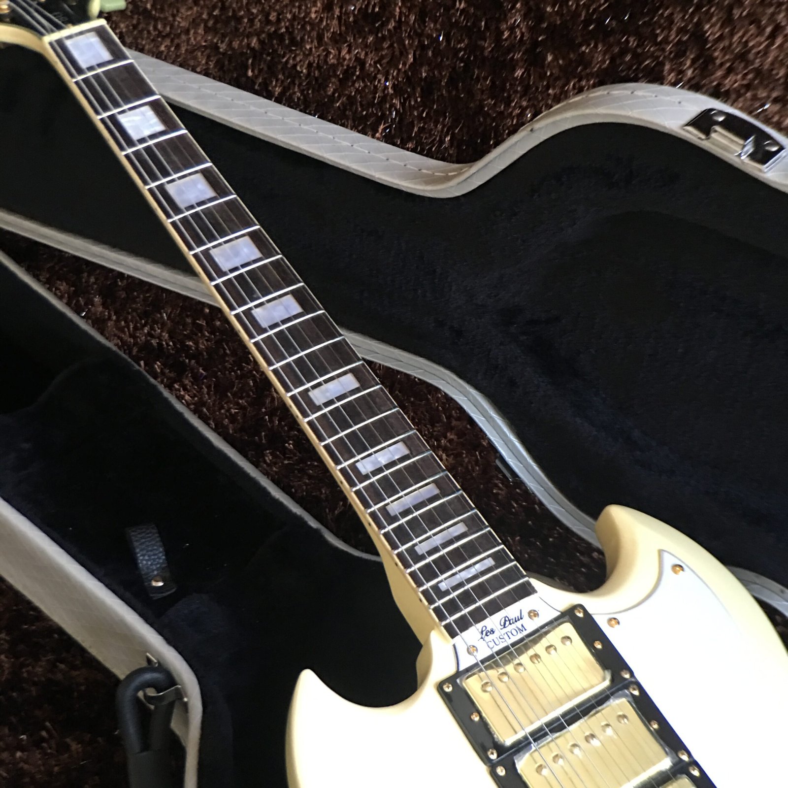 Made in China with postage White SG - Image 3