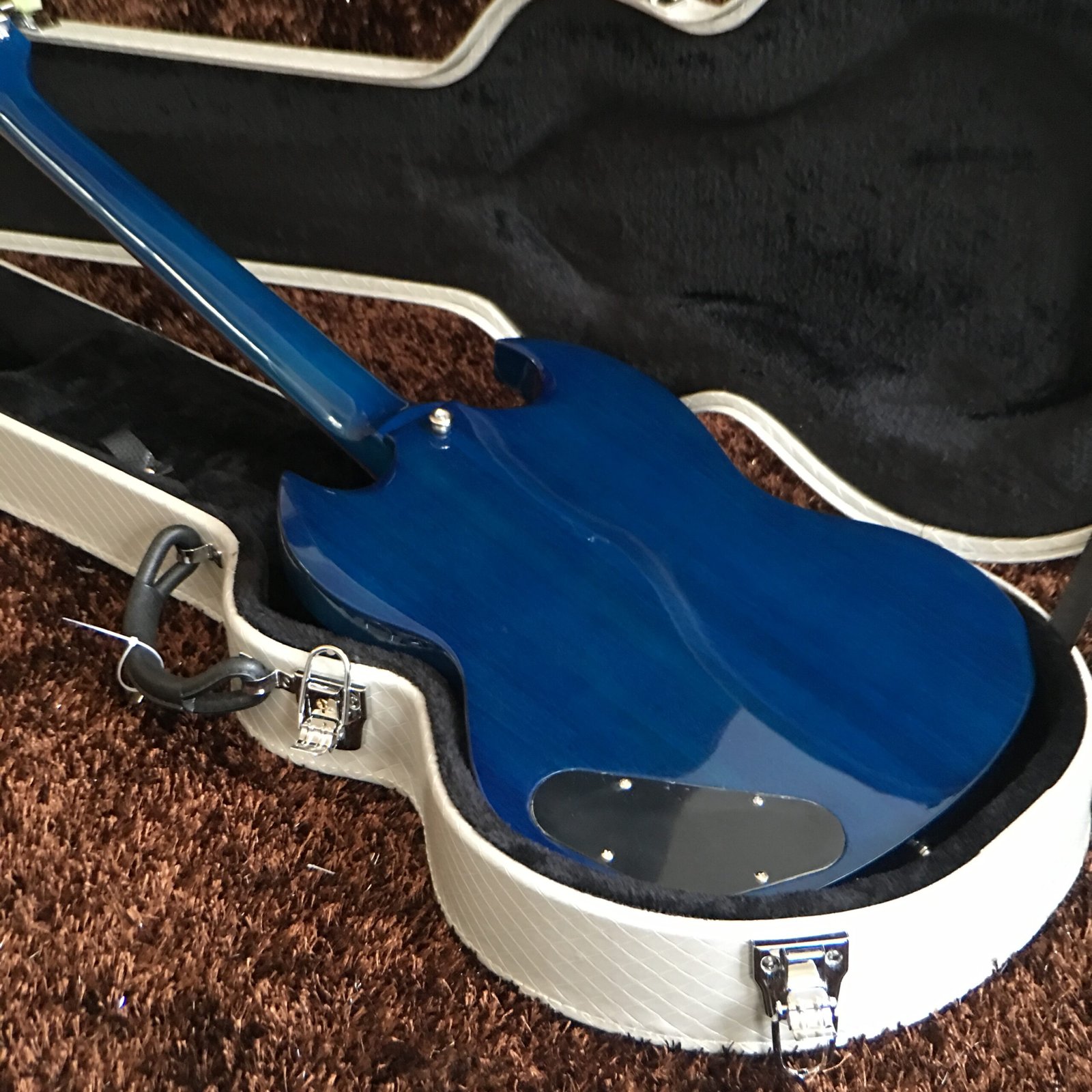 Made in China with postage Blue electric guitar - Image 5