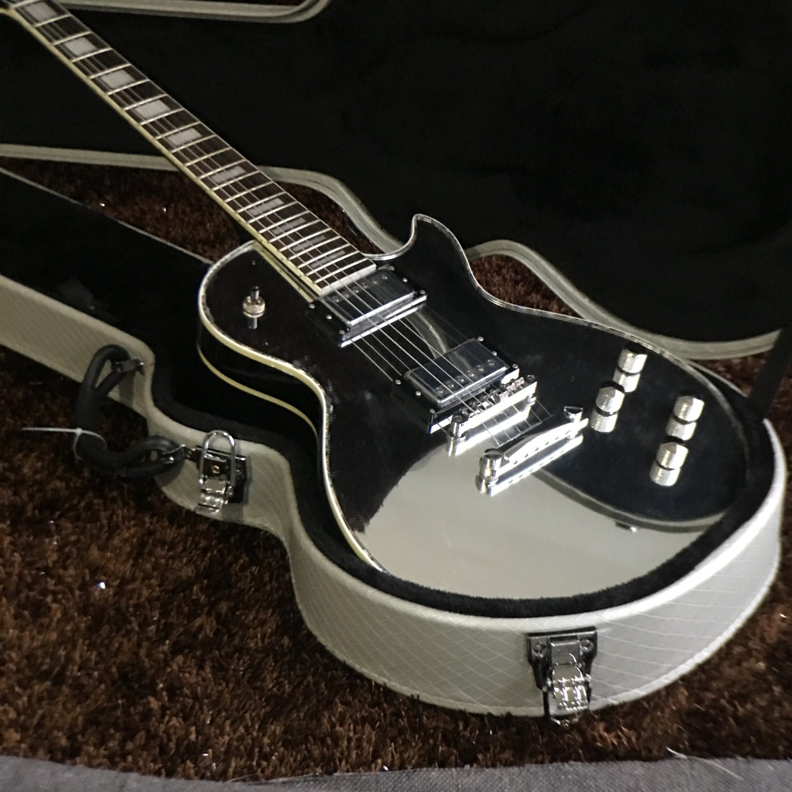 Made in China with postage Off-white Dusenberg