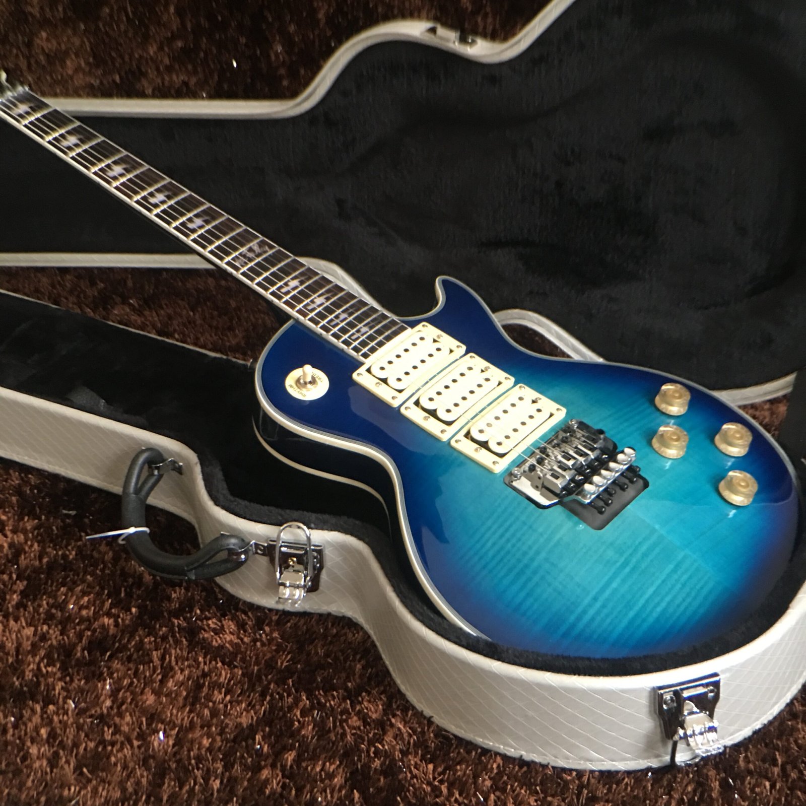 Made in China with postage Blue gradient Gibson LP
