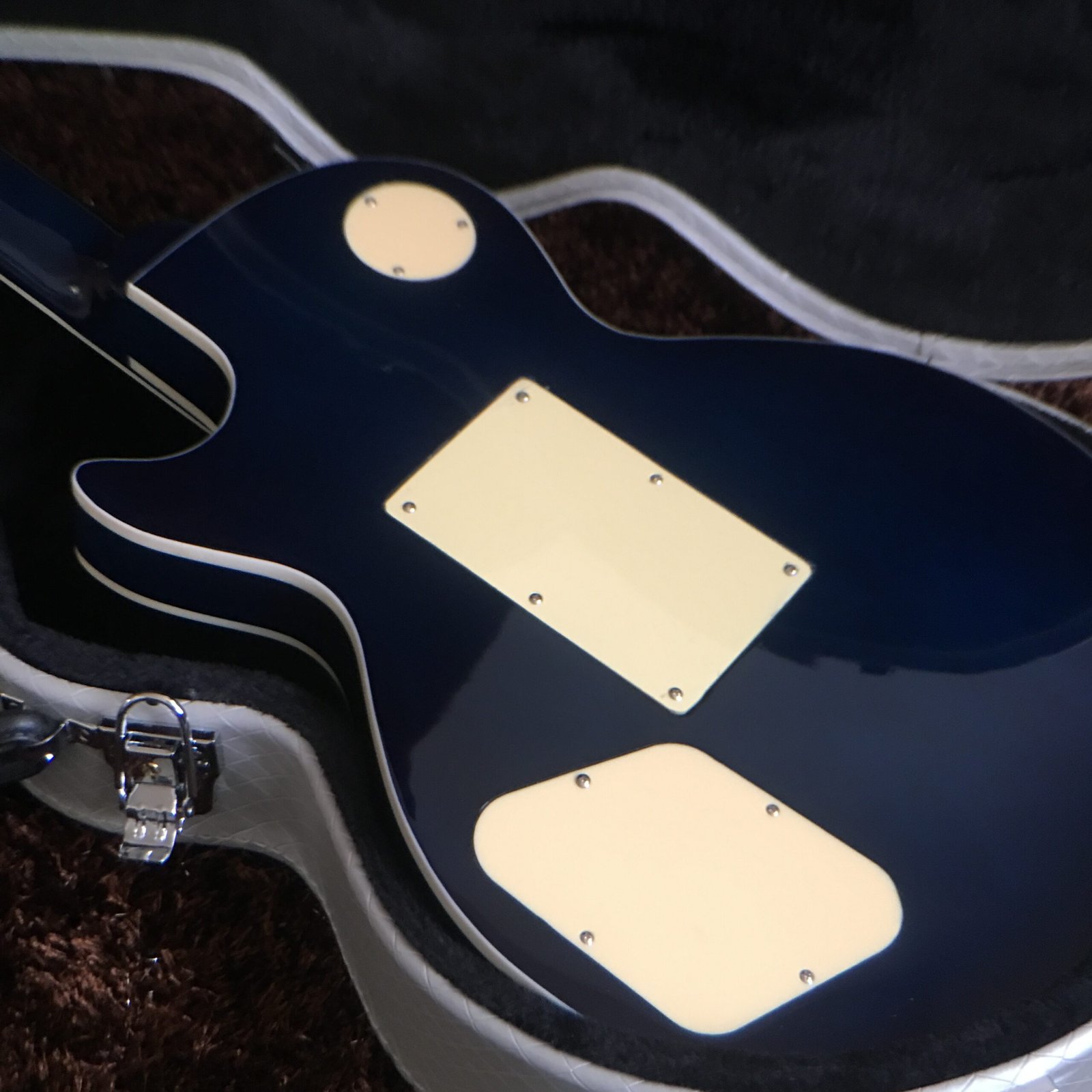 Made in China with postage Blue gradient Gibson LP - Image 7