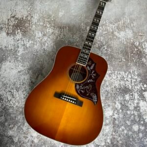 Made in China with postage Hummingbird, tobacco-colored spruce, single mahogany side, back 78012. Hummingbird, tobacco-colored spruce, single mahogany side, back 780