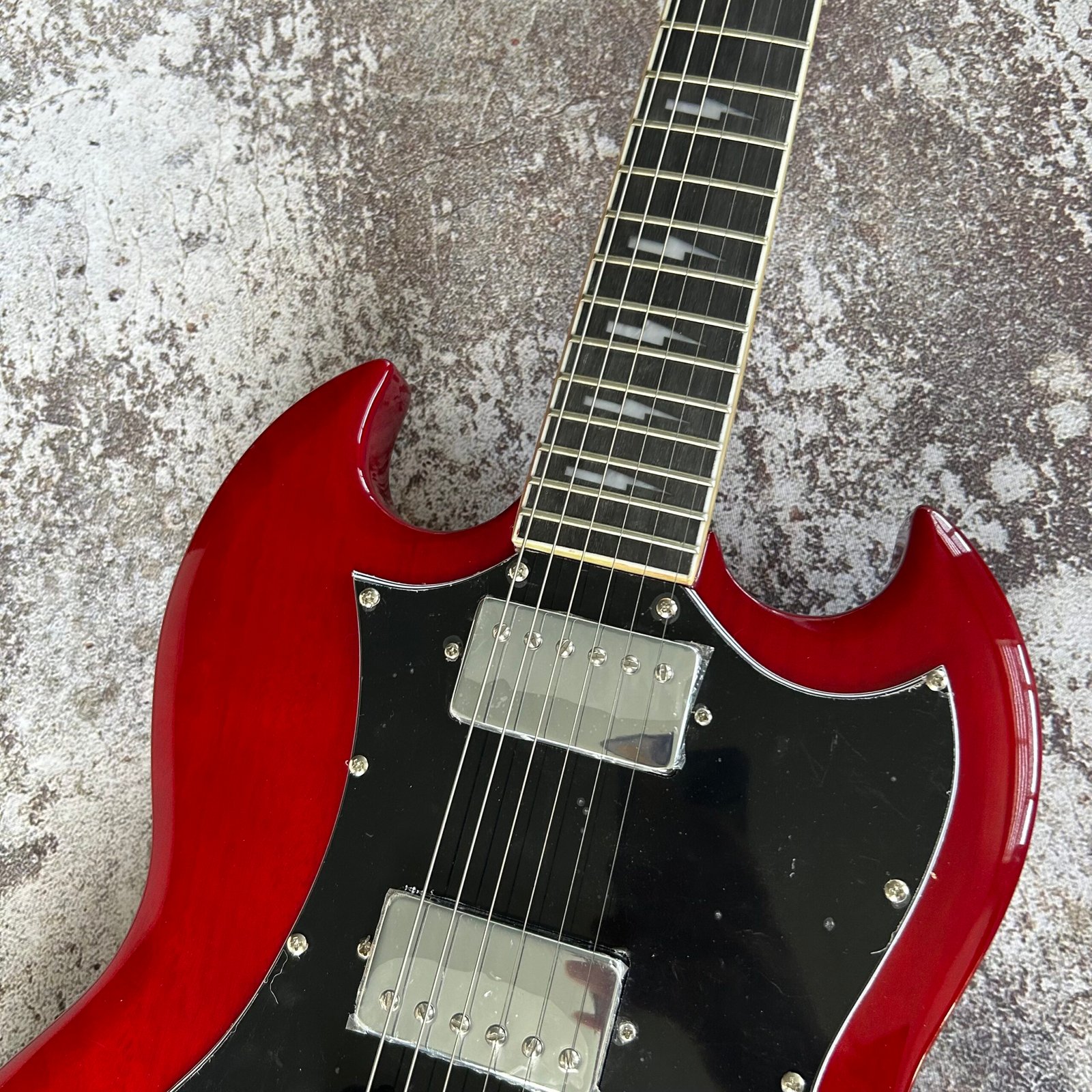 Made in China with postage Lightning red SG 266 - Image 2