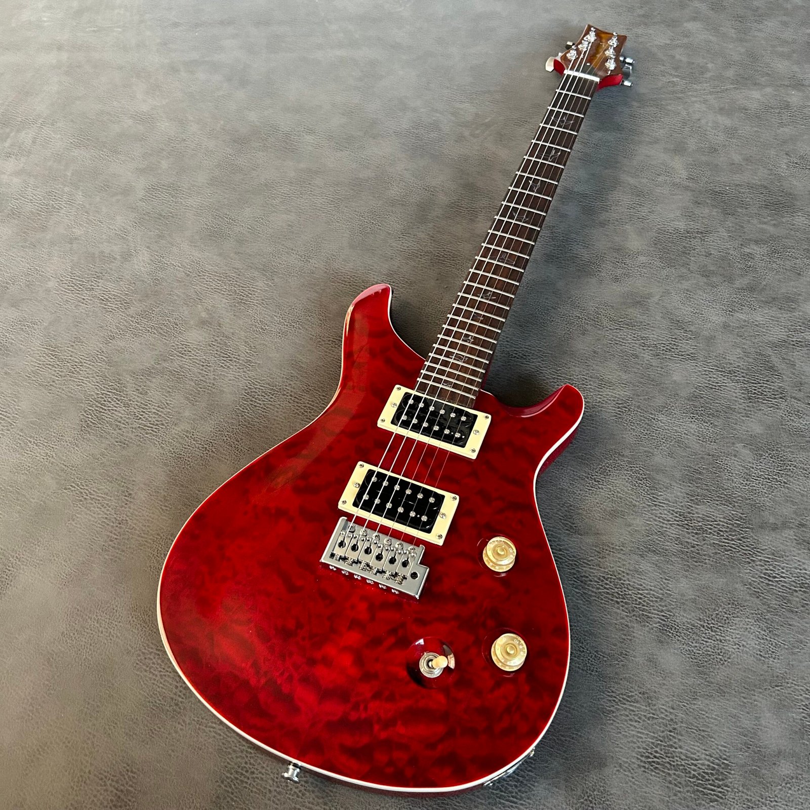 Made in China with postage Red flowers and white pieces PRS small double shake1. Red flowers and white pieces PRS small double shake