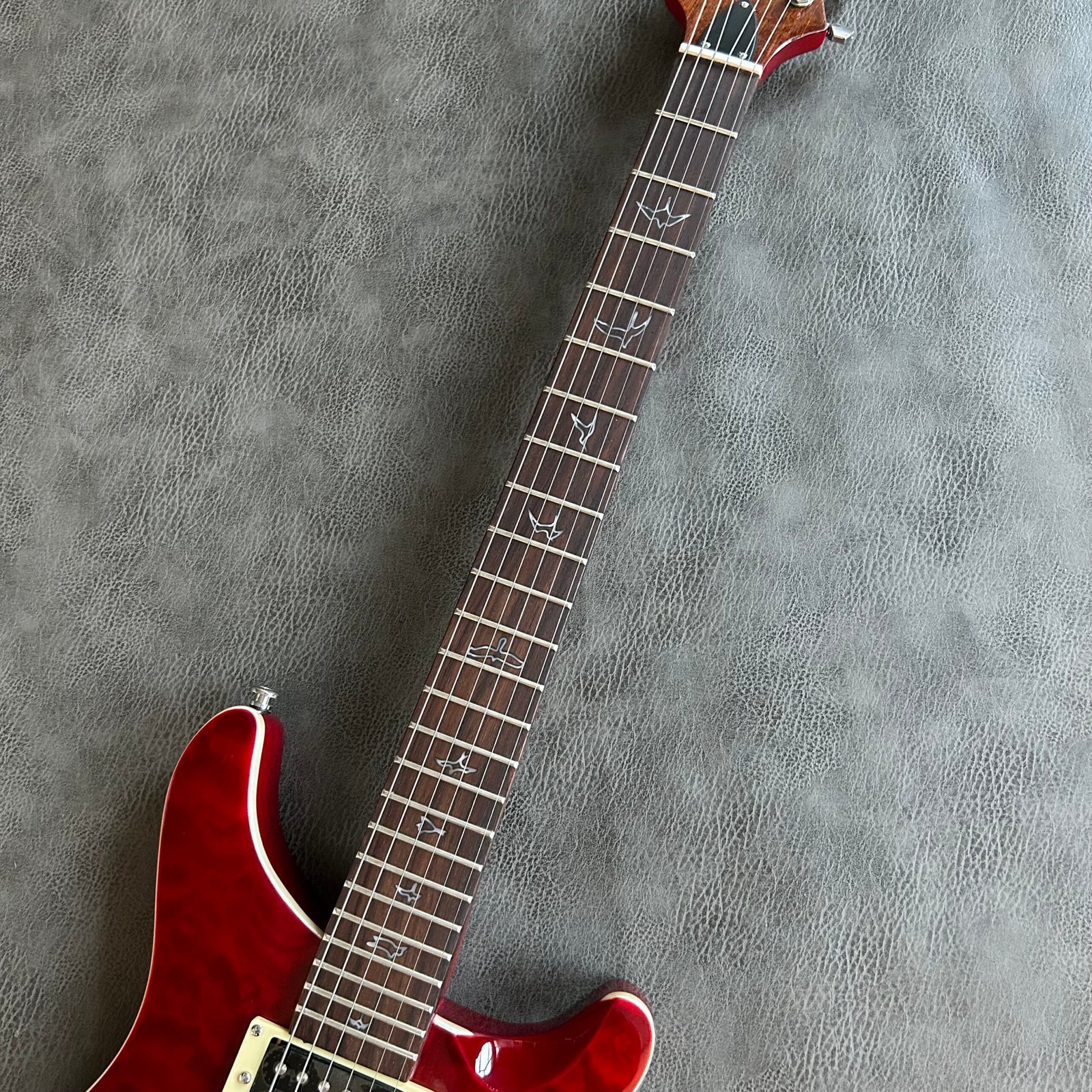 Made in China with postage Red flowers and white pieces PRS small double shake1. Red flowers and white pieces PRS small double shake - Image 4