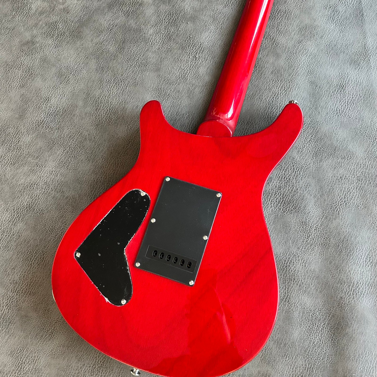 Made in China with postage Red flowers and white pieces PRS small double shake1. Red flowers and white pieces PRS small double shake - Image 6