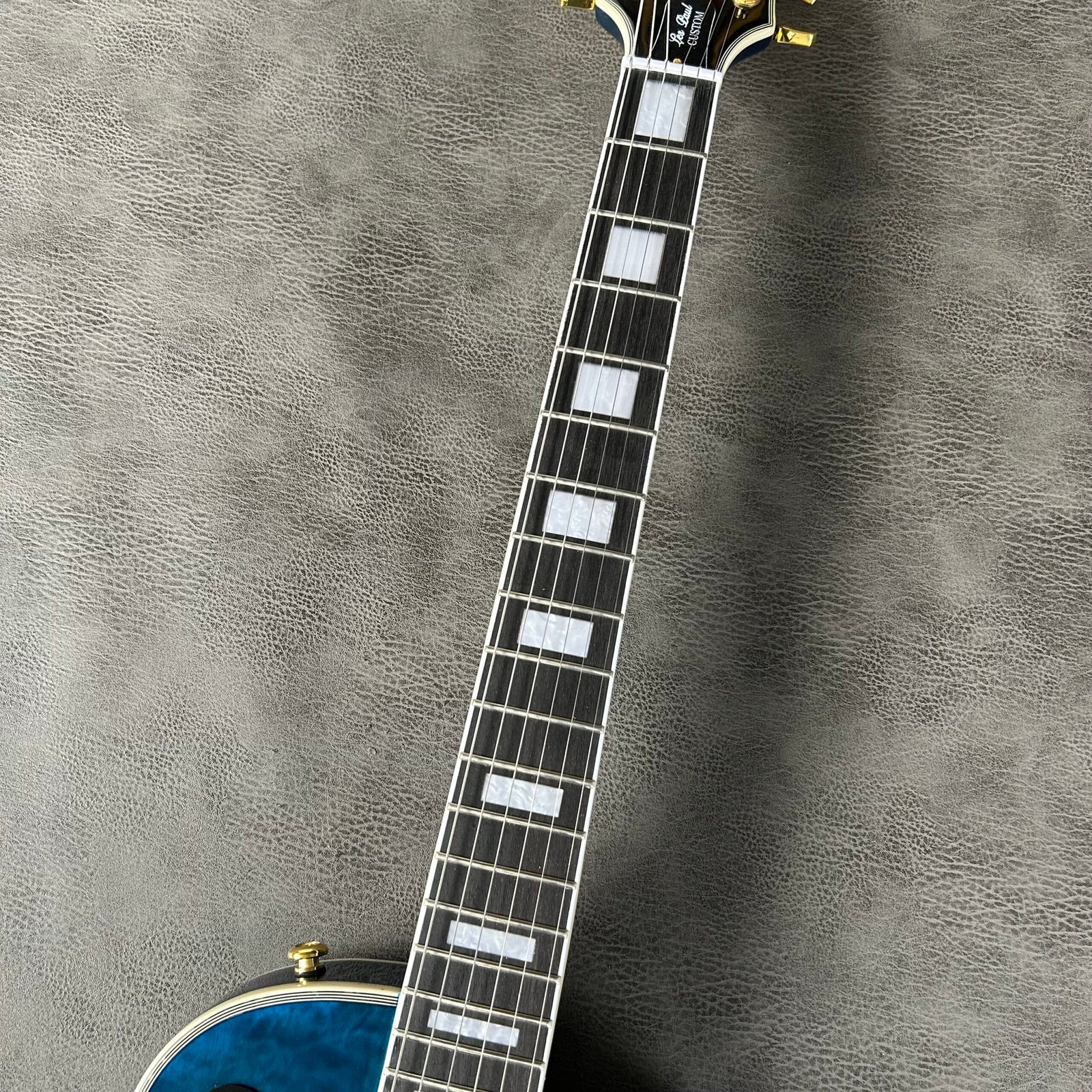 Made in China with postage Big blue flower card - Image 4