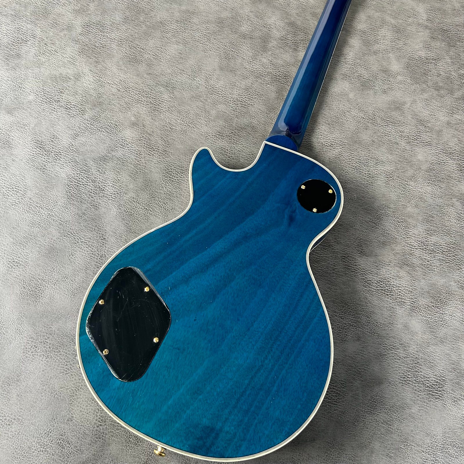 Made in China with postage Big blue flower card - Image 5