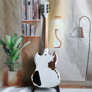 Vintage Relic White SG Electric Guitar, Dual Humbucker Pickups, Black Pickguard & Chrome Hardware - Image 5