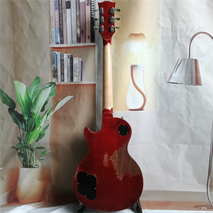 Vintage Relic Goldtop Les Paul Electric Guitar, Dual P90 Pickup Configuration, Aged Finish & Chrome Hardware - Image 5
